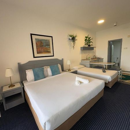 17 Jazz Sweet Beachfront Resort ทานจุงบุงาห์ ภายนอก รูปภาพ
